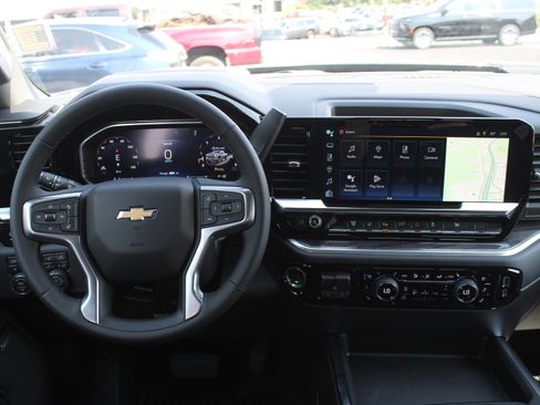 New 2026 Chevrolet Silverado 2500 LTZ w/ LTZ Premium Package AWD/4WD image 15