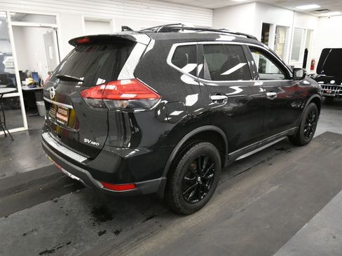 Used 2017 Nissan Rogue SV w/ Midnight Edition image 8