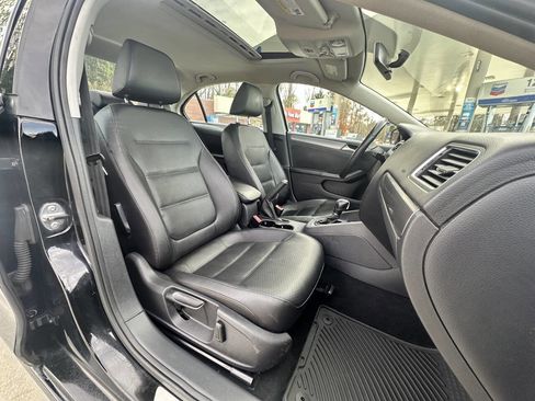 Used 2014 Volkswagen Jetta TDI image 10