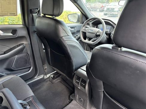Used 2024 Ford Escape ST-Line image 7