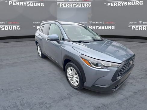 Used 2022 Toyota Corolla Cross LE FWD image 2