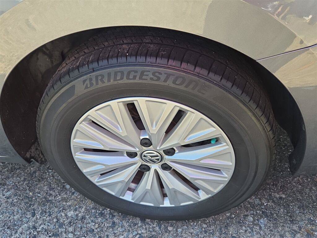 Used 2019 Volkswagen Jetta S w/ Driver Assistance Package FWD image 13