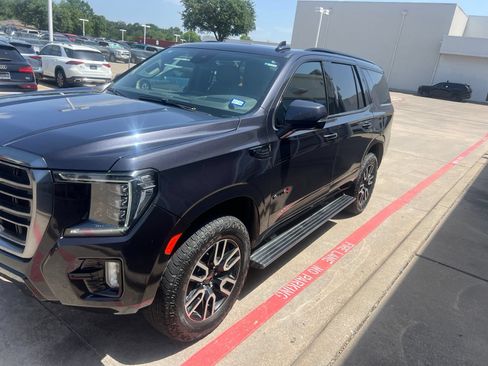 Used 2023 GMC Yukon AT4 w/ AT4 Premium Plus Package AWD/4WD image 3