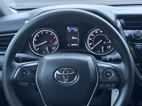 Used 2019 Toyota Camry LE FWD image 29