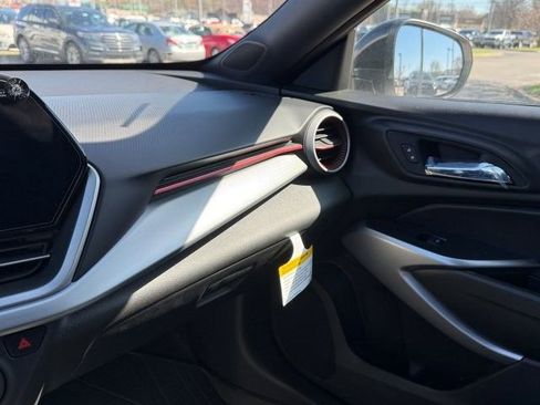 New 2026 Chevrolet Trax RS w/ Sunroof Package image 18