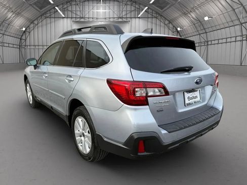 Used 2018 Subaru Outback 2.5i Premium image 6