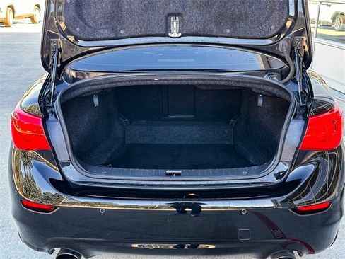 Used 2017 INFINITI Q50 3.0t Premium w/ Driver Assistance Package image 32