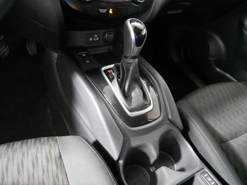 Used 2019 Nissan Rogue SV w/ Premium Package AWD/4WD image 24