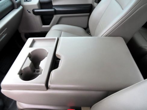 Used 2019 Ford F450 XL w/ XL Value Package image 30