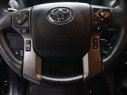 Used 2023 Toyota Tacoma TRD Sport AWD/4WD image 19