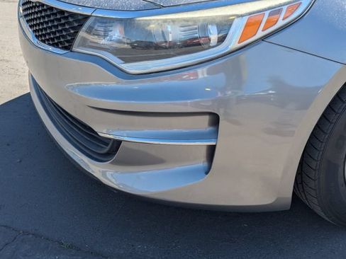 Used 2017 Kia Optima LX FWD image 11
