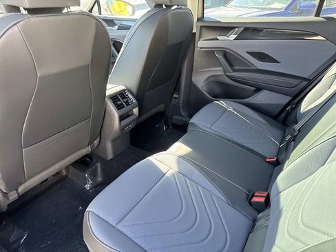 New 2026 Volkswagen Tiguan SE image 10
