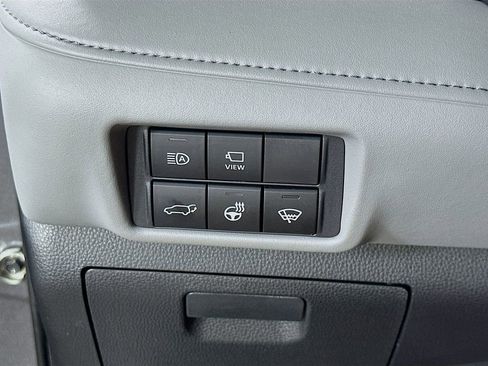 Used 2021 Toyota Highlander Platinum AWD/4WD image 23