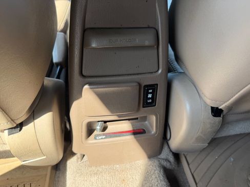 Used 2001 Toyota 4Runner Limited AWD/4WD image 13