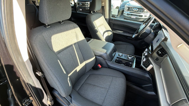 Certified 2024 Ford Expedition XLT AWD/4WD image 12