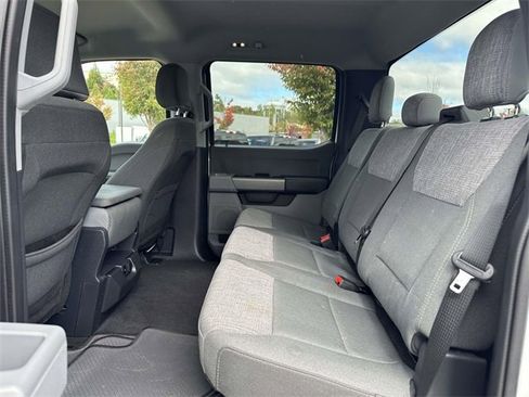 Used 2024 Ford F250 XLT w/ Snow Plow Prep Package image 21