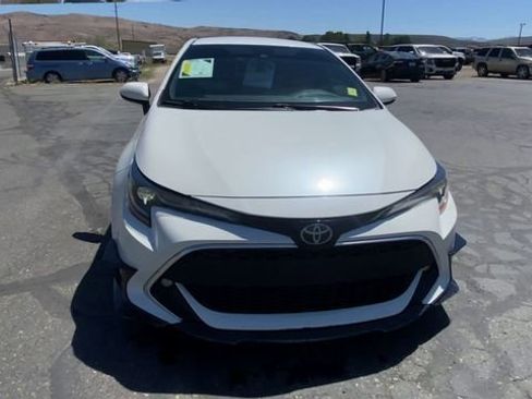 Used 2019 Toyota Corolla XSE FWD image 3