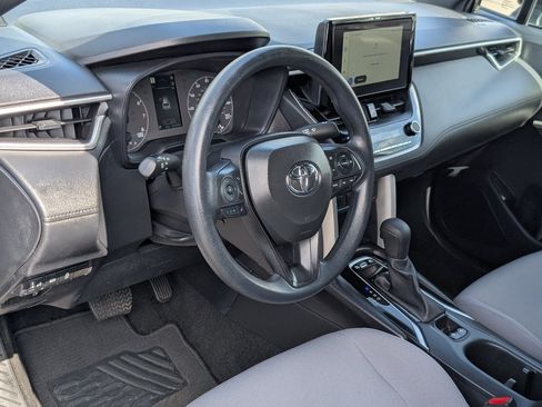 Used 2025 Toyota Corolla Cross AWD Hybrid image 14