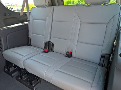 Used 2021 GMC Yukon XL SLT w/ SLT Premium Package AWD/4WD image 13