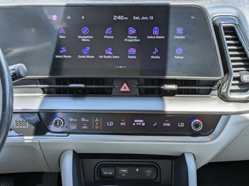 Certified 2024 Kia Sportage EX AWD/4WD image 15