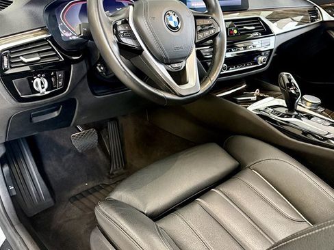 Used 2020 BMW 530i w/ Convenience Package RWD image 13