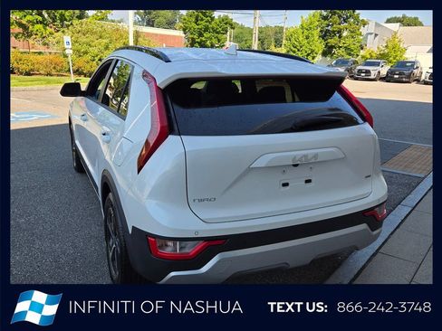 Used 2023 Kia Niro EX FWD image 9
