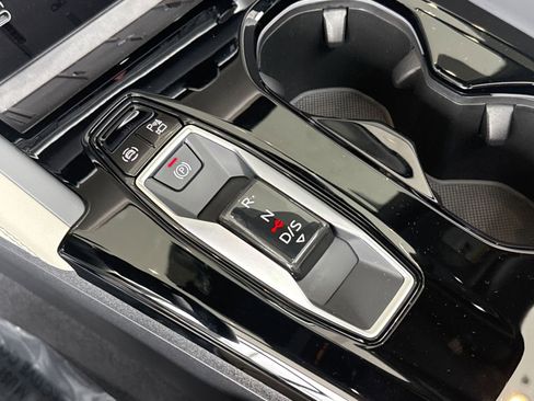 Used 2025 Audi Q5 Prestige image 17