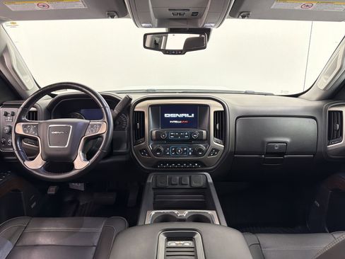 Used 2019 GMC Sierra 2500 Denali w/ Duramax Plus Package AWD/4WD image 16