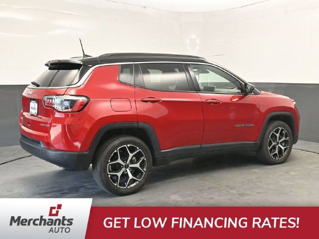 Used 2025 Jeep Compass Limited AWD/4WD image 8