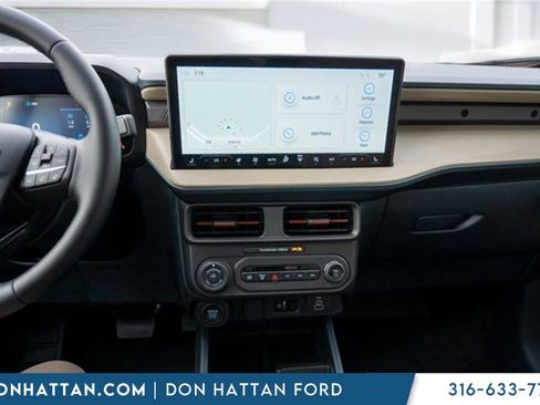 New 2026 Ford Maverick Lariat w/ 4K Tow Package image 8