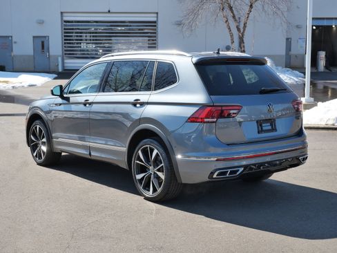 Used 2023 Volkswagen Tiguan SEL R-Line image 5