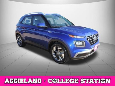 Used 2021 Hyundai Venue SEL FWD image 3