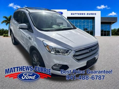 Used 2017 Ford Escape Titanium FWD image 4