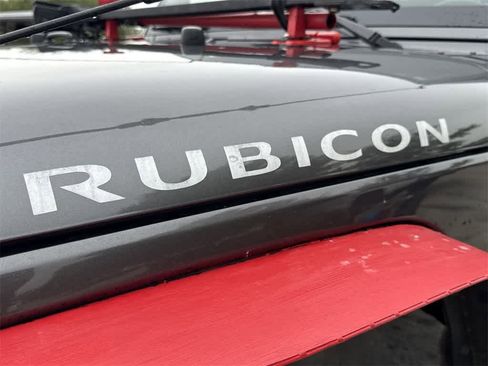 Used 2016 Jeep Wrangler Unlimited Rubicon w/ Connectivity Group image 10