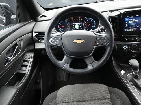 Used 2024 Chevrolet Traverse LT FWD image 30