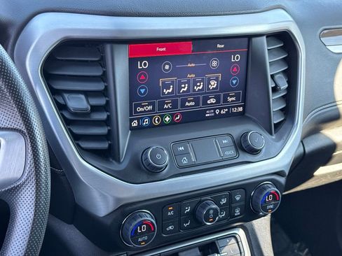 Used 2023 GMC Acadia SLE w/ Driver Convenience Package image 34