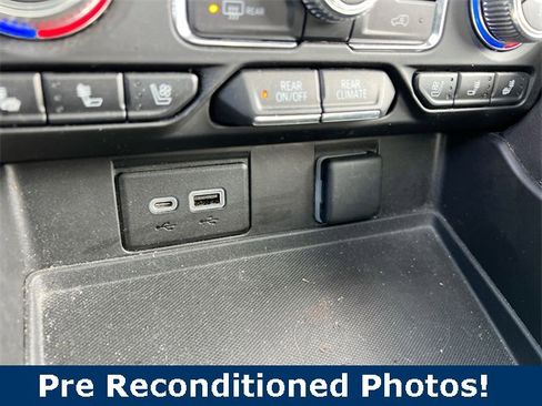 Used 2023 GMC Yukon AT4 image 36