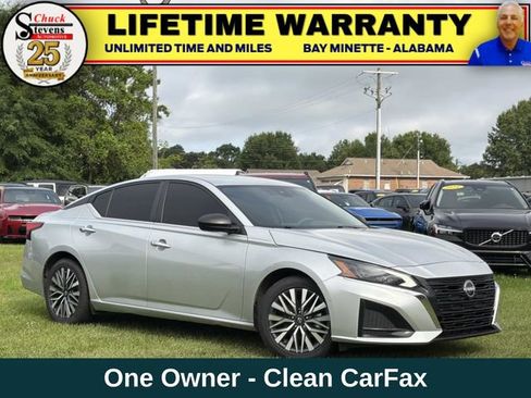 Used 2024 Nissan Altima 2.5 SV FWD image 1