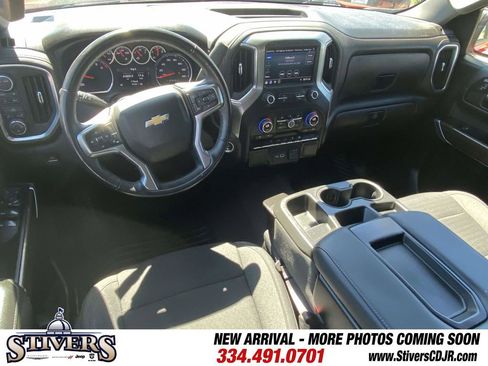 Used 2022 Chevrolet Silverado 1500 LT AWD/4WD image 47