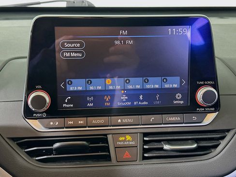 Used 2019 Nissan Altima 2.5 SR FWD image 19