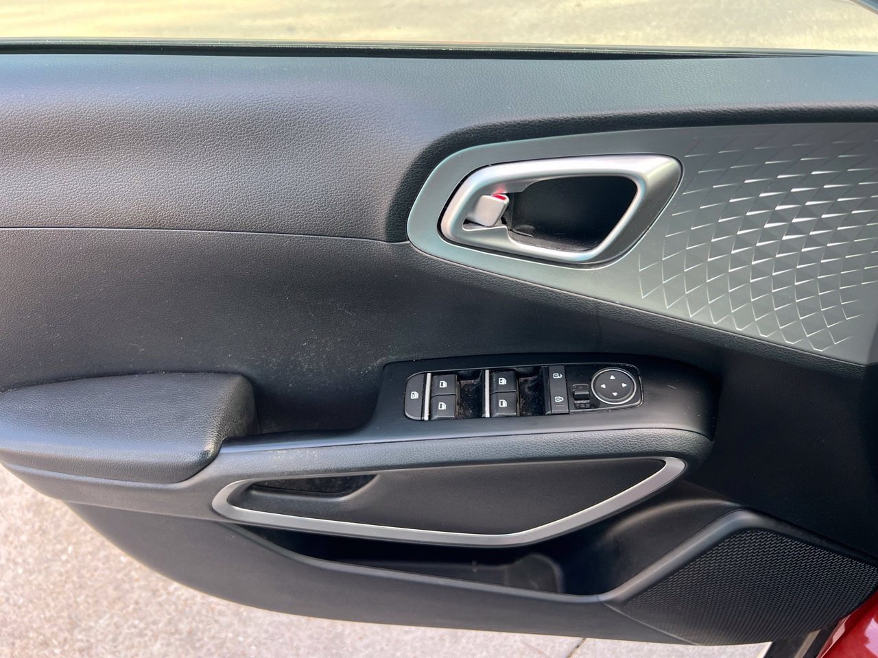 Used 2020 Kia Soul X-Line FWD image 11