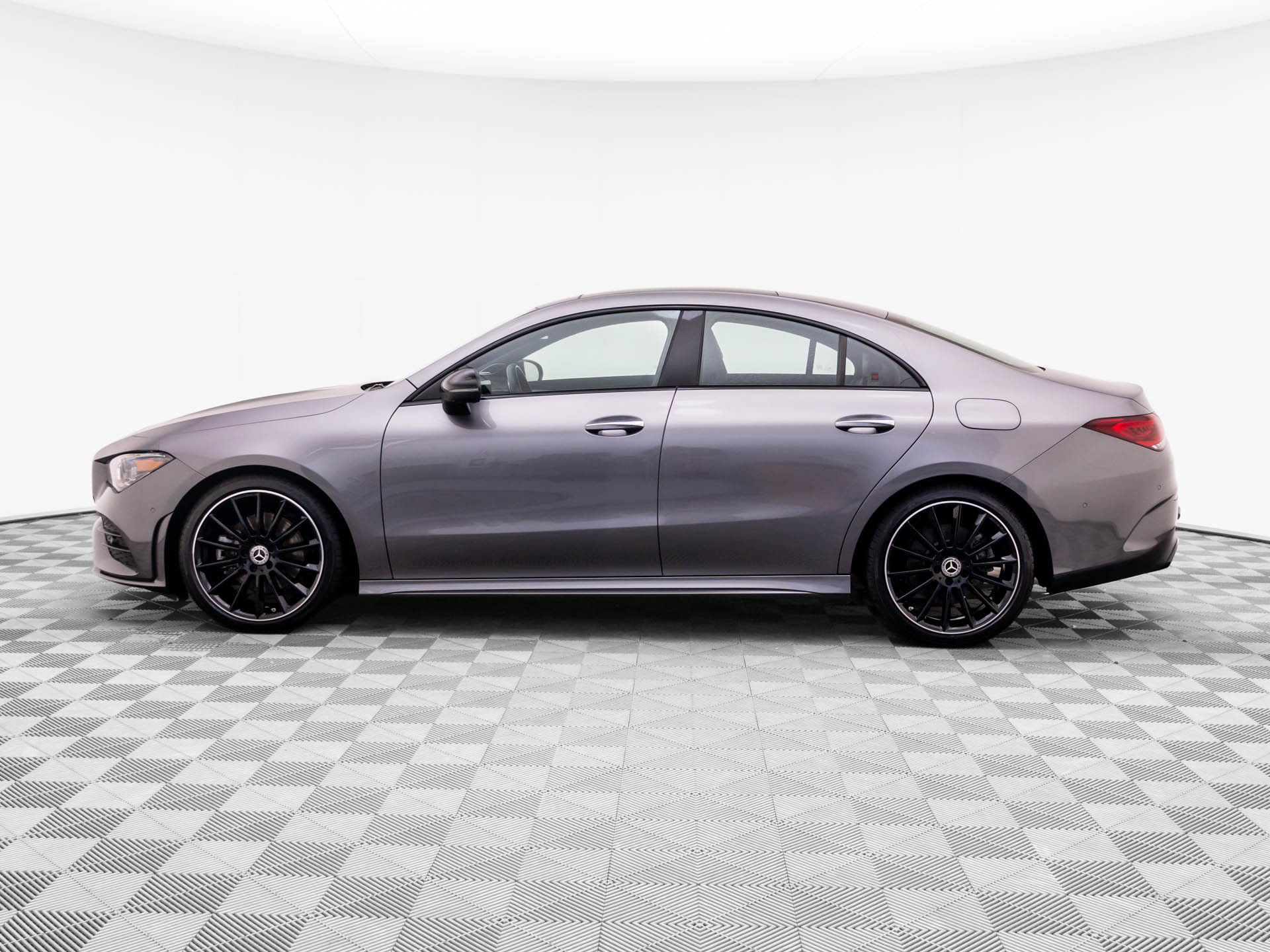 Used 2023 Mercedes-Benz CLA 250 4MATIC image 2