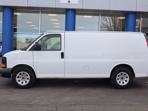 Used 2012 Chevrolet Express 1500 Work Van image 2