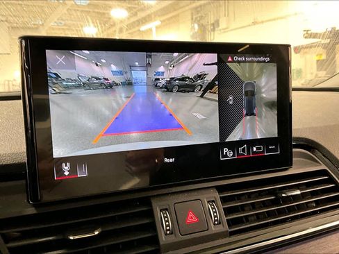 Used 2021 Audi Q5 Prestige w/ Prestige Package image 30