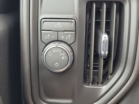 Used 2026 Chevrolet Silverado 1500 Custom RWD image 13