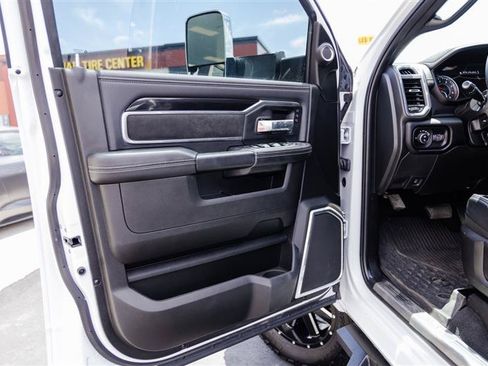 Used 2022 RAM 2500 Laramie AWD/4WD image 8