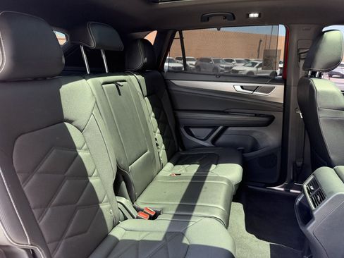 Used 2024 Volkswagen Atlas Cross Sport SE w/ Panoramic Sunroof Package FWD image 43
