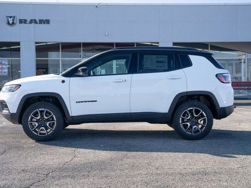 New 2026 Jeep Compass Trailhawk w/ Sun, Sound & Navigation Group AWD/4WD image 2