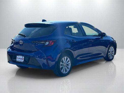 Used 2023 Toyota Corolla SE image 5