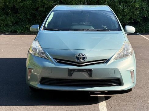 Used 2014 Toyota Prius V Three FWD image 2
